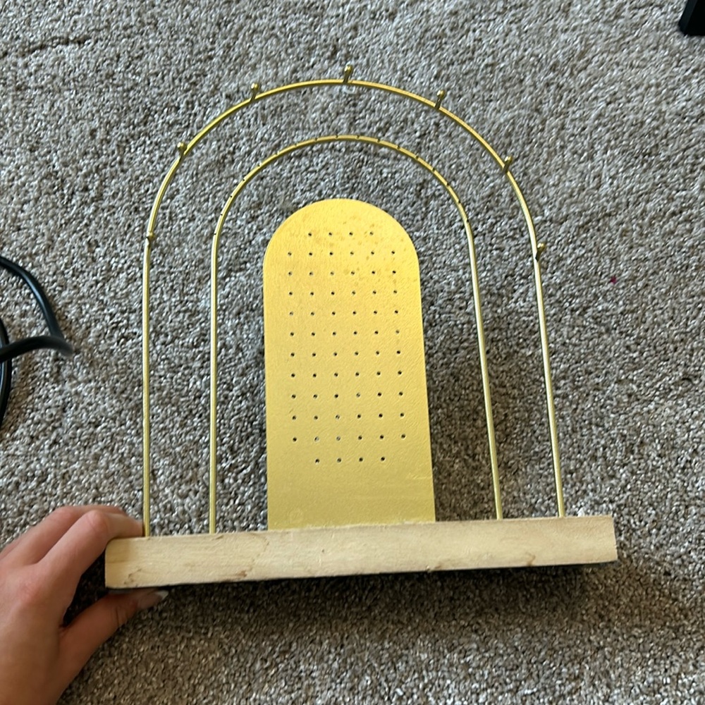 target jewelry stand